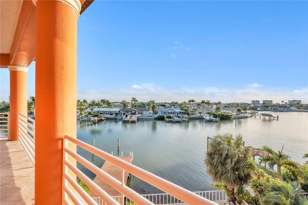 En Renta: $22,000 (5 camas, 4 baños, 3654 Pies cuadrados)