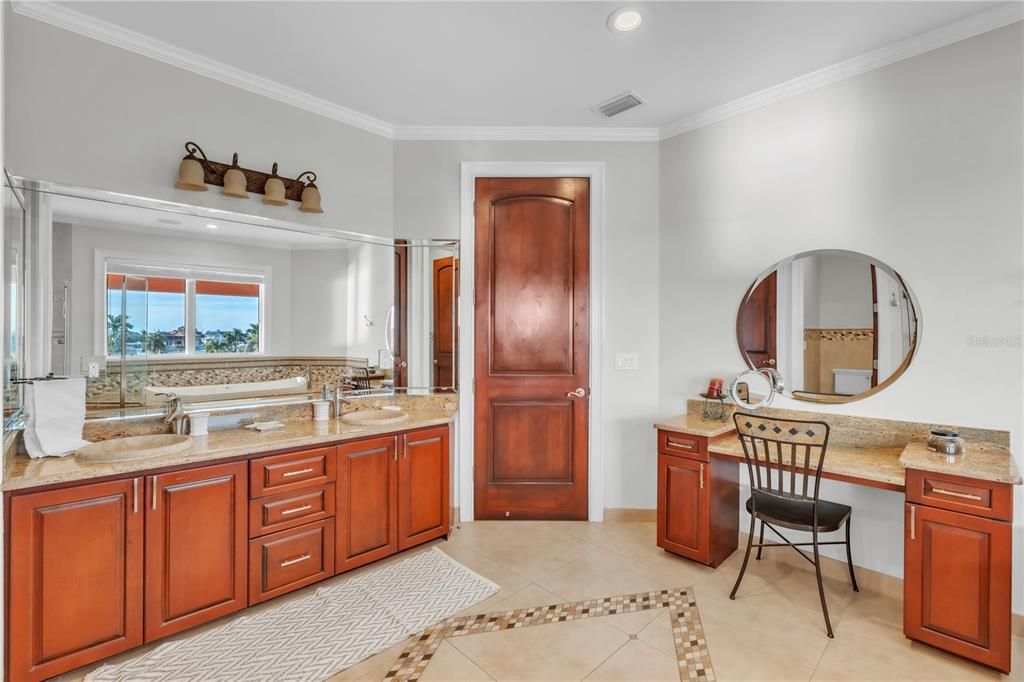 En Renta: $22,000 (5 camas, 4 baños, 3654 Pies cuadrados)