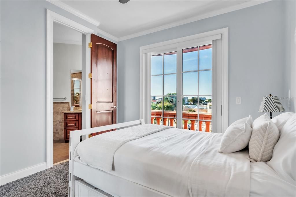 En Renta: $22,000 (5 camas, 4 baños, 3654 Pies cuadrados)