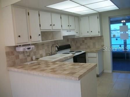 For Rent: $1,750 (2 beds, 2 baths, 960 Square Feet)