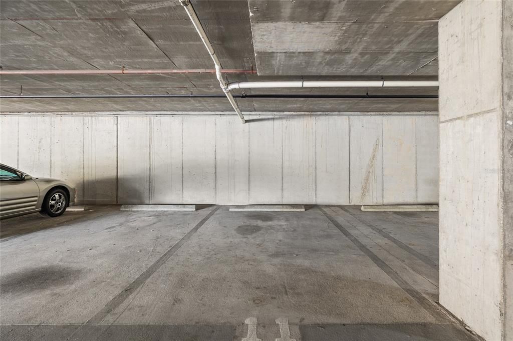 待售: $180,000 (1 贝兹, 1 浴室, 660 平方英尺)