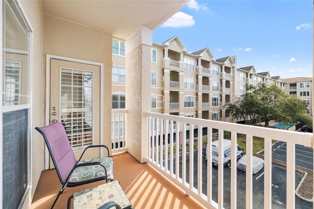 待售: $180,000 (1 贝兹, 1 浴室, 660 平方英尺)