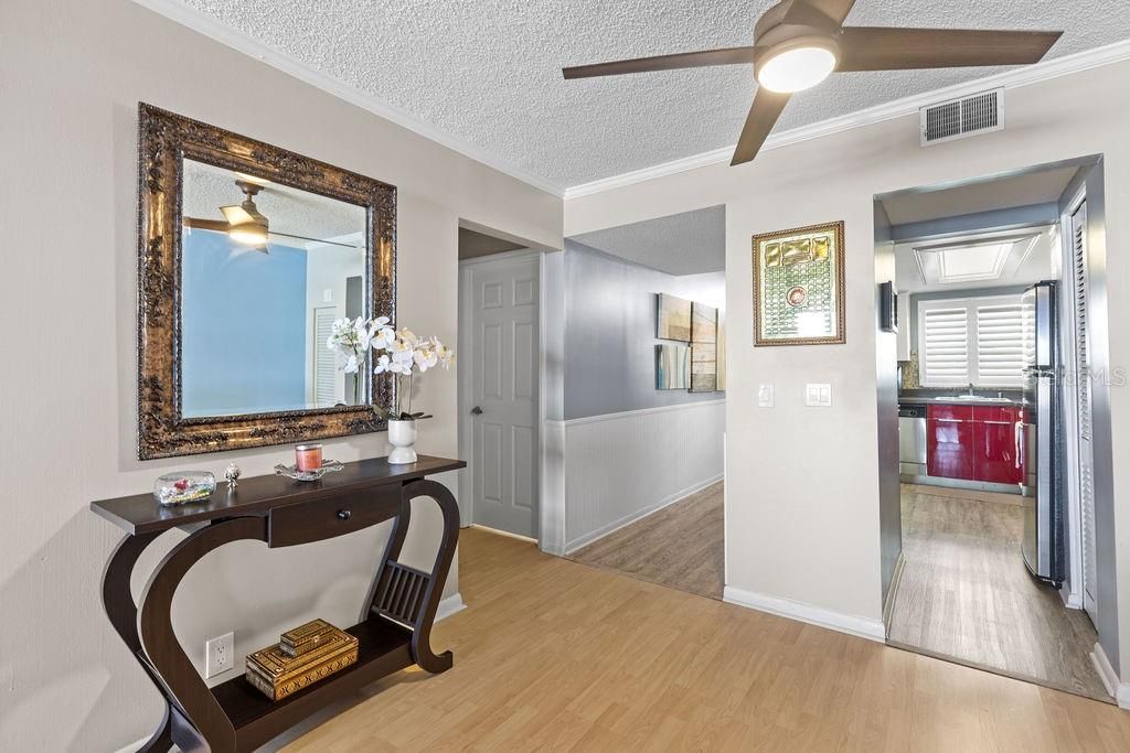 For Sale: $219,000 (1 beds, 1 baths, 830 Square Feet)