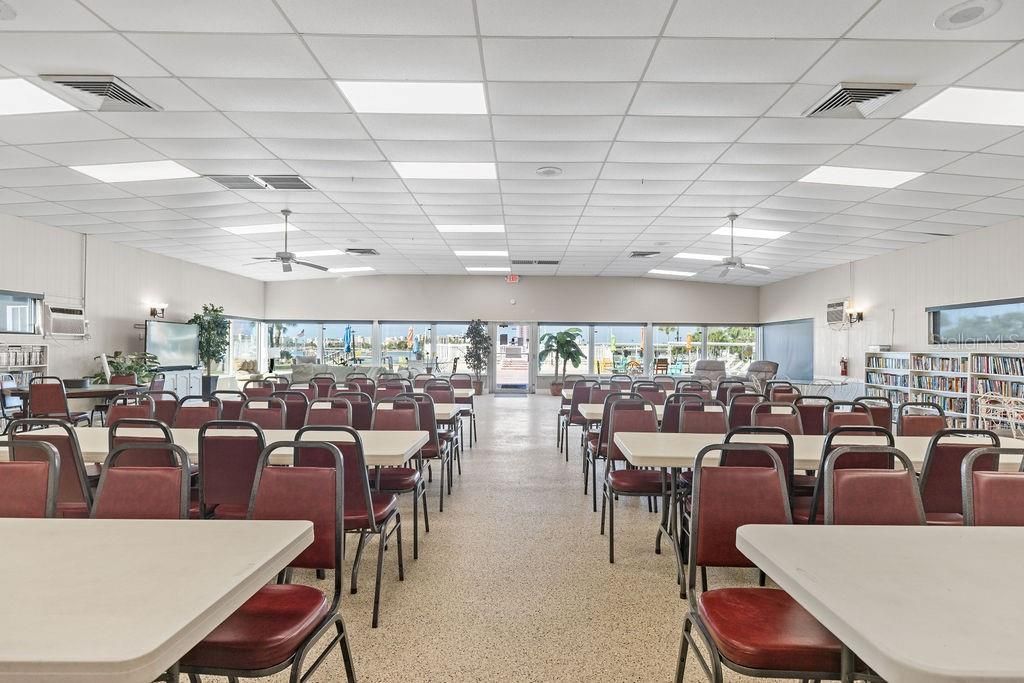 For Sale: $219,000 (1 beds, 1 baths, 830 Square Feet)