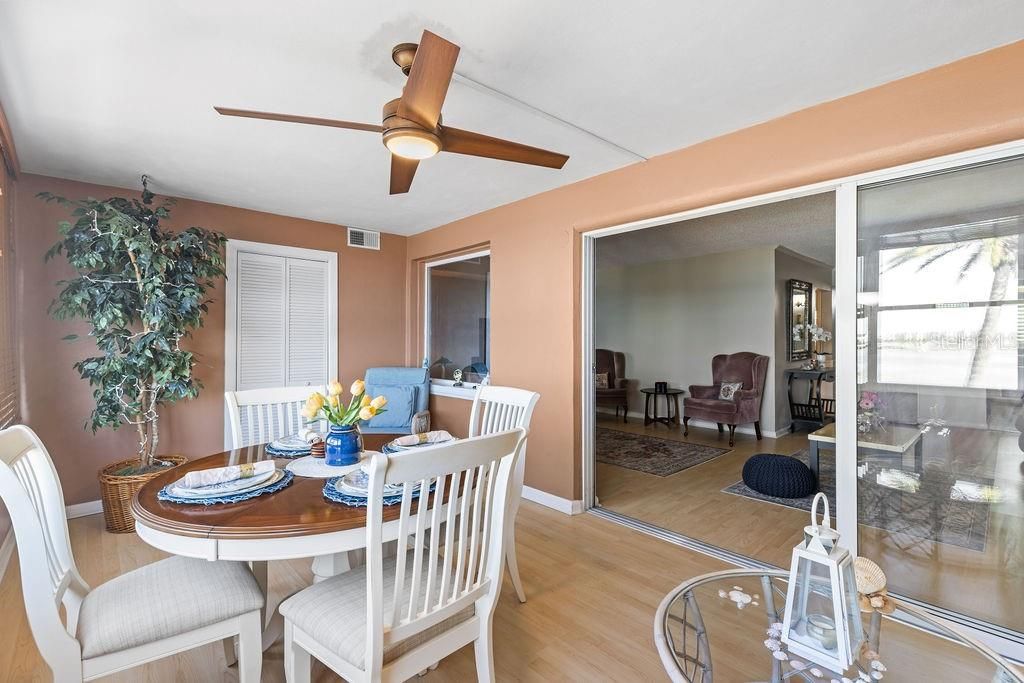 For Sale: $219,000 (1 beds, 1 baths, 830 Square Feet)