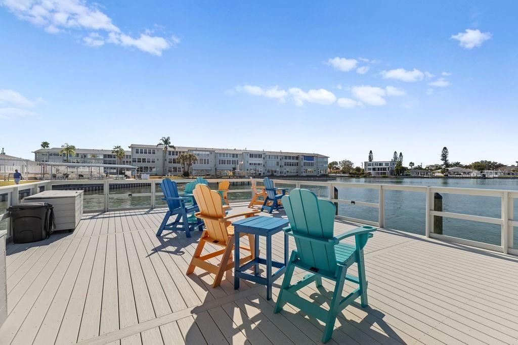 For Sale: $219,000 (1 beds, 1 baths, 830 Square Feet)