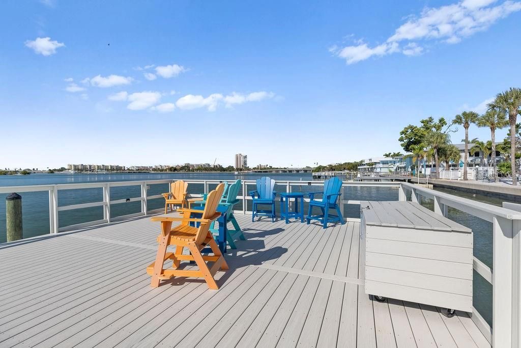 For Sale: $219,000 (1 beds, 1 baths, 830 Square Feet)