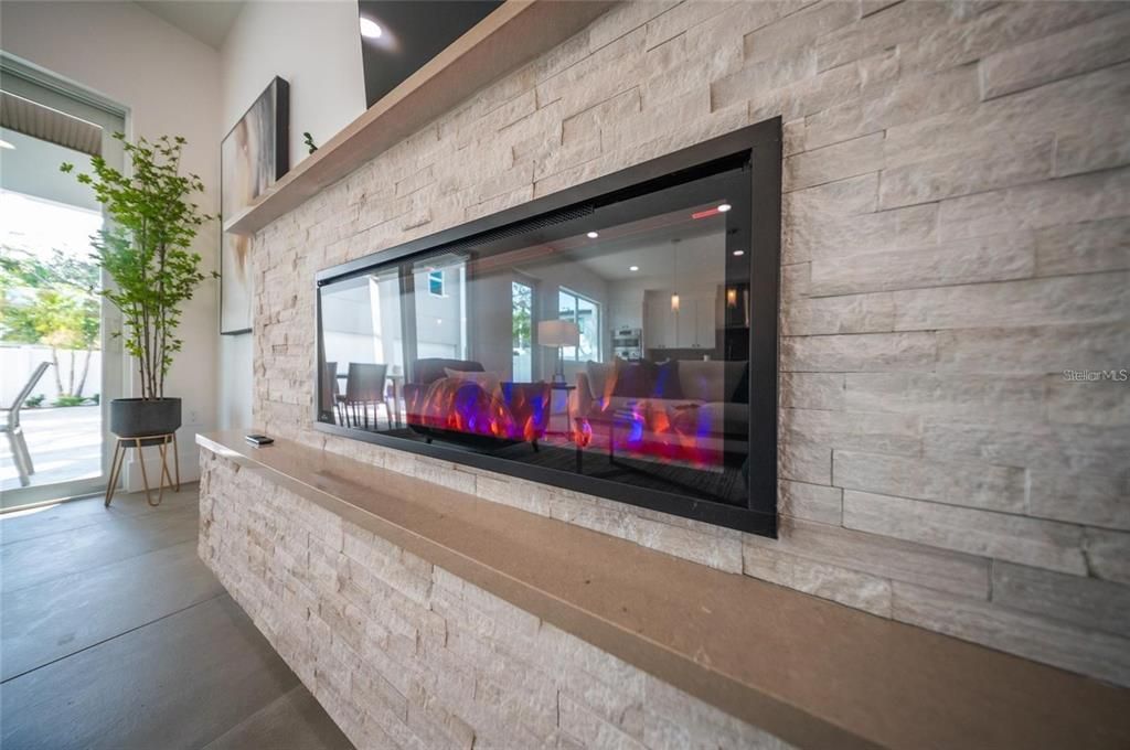 На продажу: $1,775,000 (6 спален, 4 ванн, 2743 Квадратных фут)