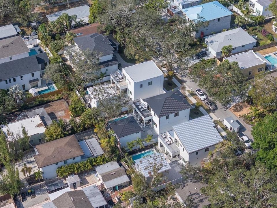 На продажу: $1,775,000 (6 спален, 4 ванн, 2743 Квадратных фут)