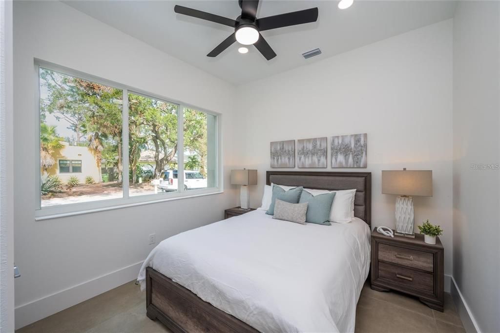 На продажу: $1,775,000 (6 спален, 4 ванн, 2743 Квадратных фут)