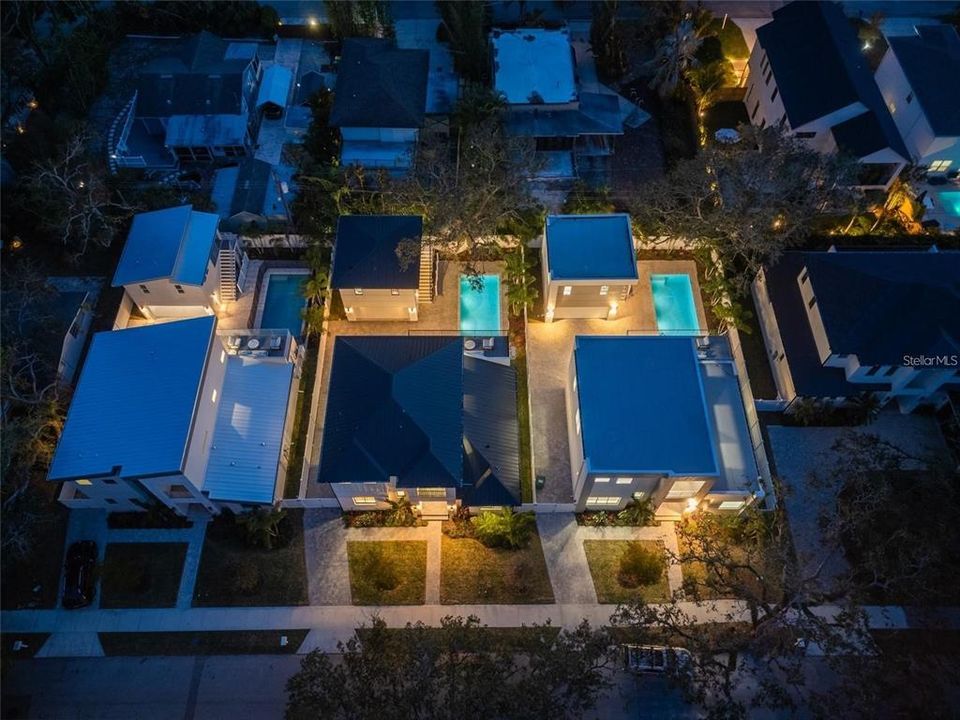 На продажу: $1,775,000 (6 спален, 4 ванн, 2743 Квадратных фут)