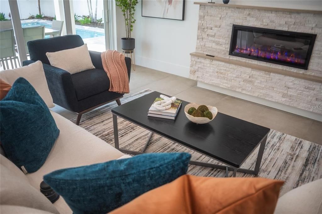 На продажу: $1,775,000 (6 спален, 4 ванн, 2743 Квадратных фут)