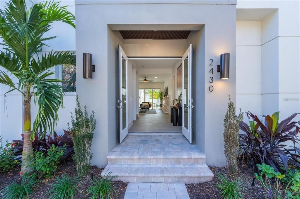 На продажу: $1,775,000 (6 спален, 4 ванн, 2743 Квадратных фут)