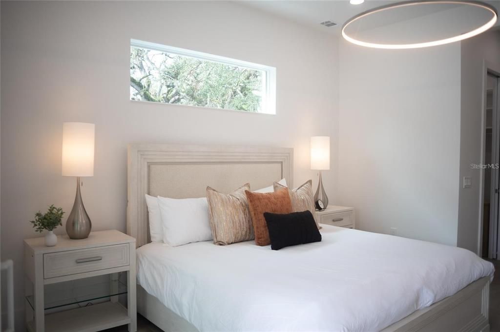 На продажу: $1,775,000 (6 спален, 4 ванн, 2743 Квадратных фут)