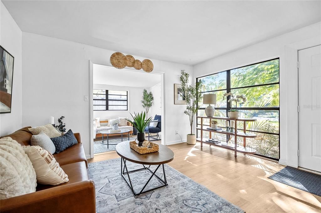 En Venta: $349,900 (3 camas, 1 baños, 1004 Pies cuadrados)