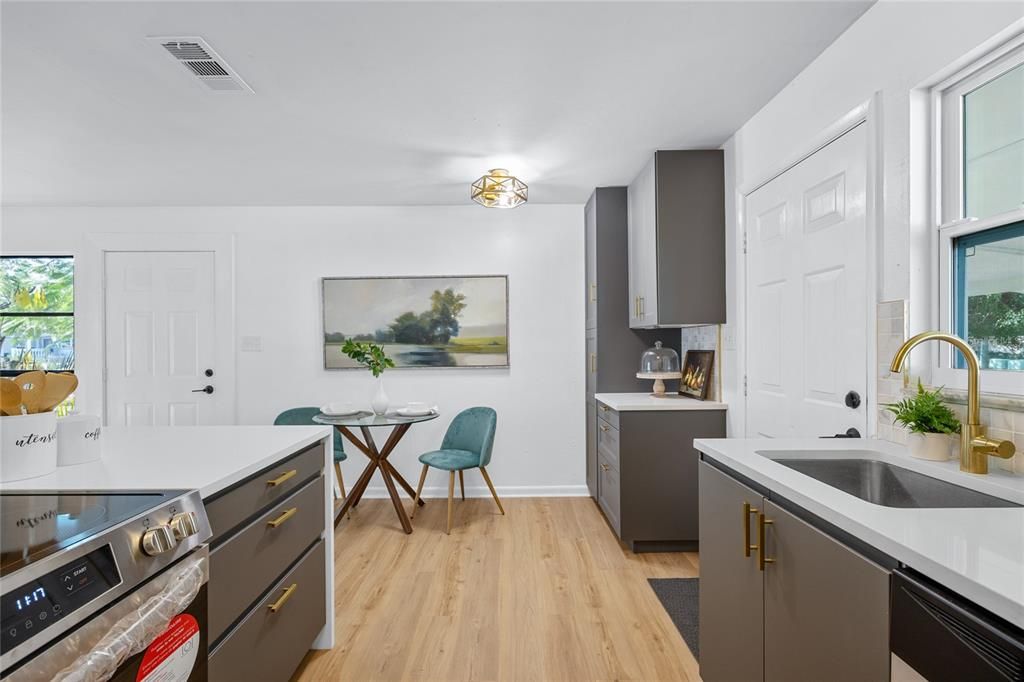 En Venta: $349,900 (3 camas, 1 baños, 1004 Pies cuadrados)