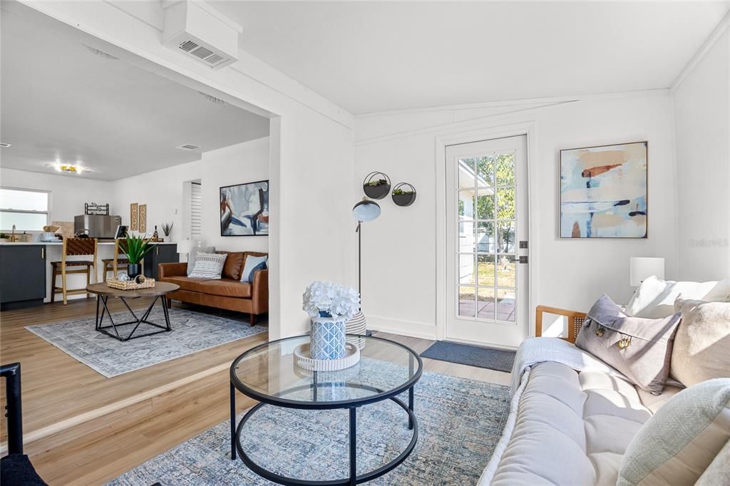 En Venta: $349,900 (3 camas, 1 baños, 1004 Pies cuadrados)