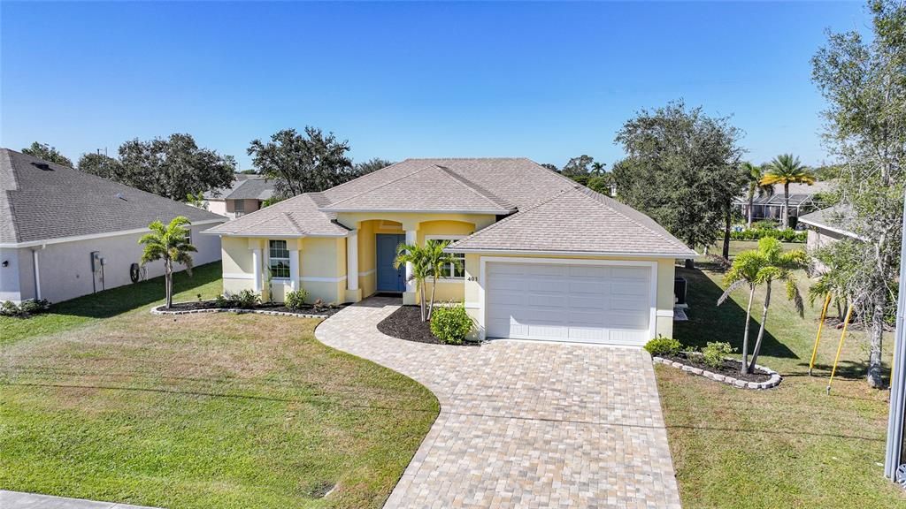 For Sale: $399,000 (3 beds, 2 baths, 1863 Square Feet)