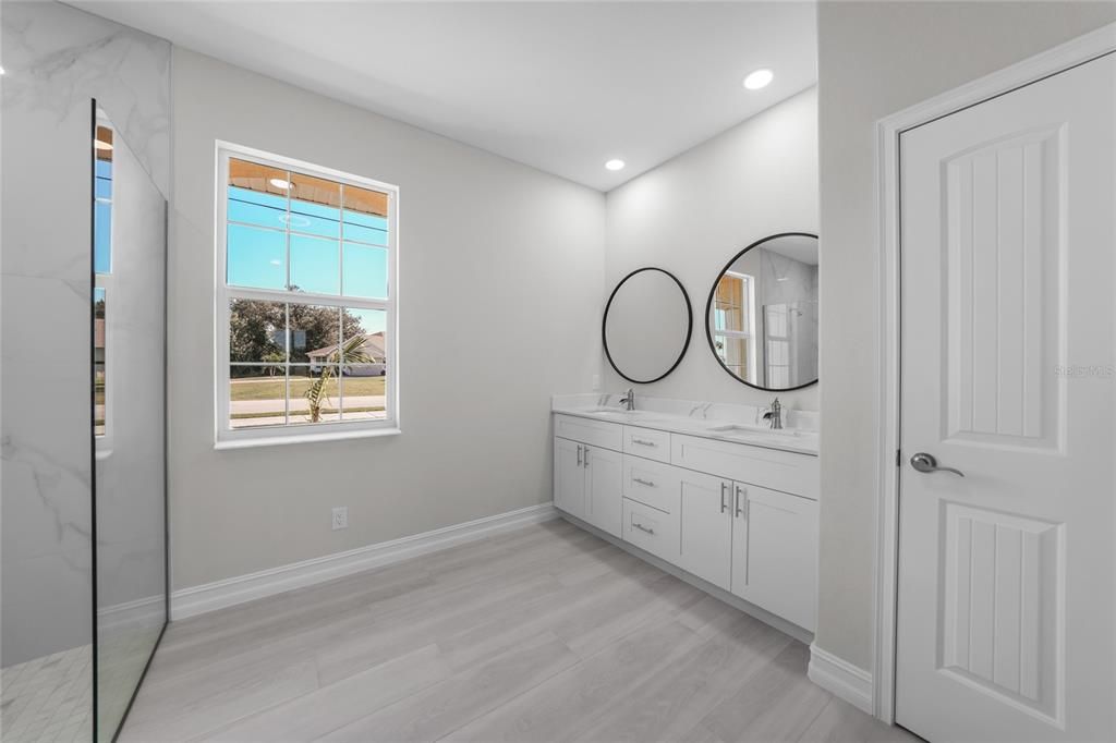 For Sale: $399,000 (3 beds, 2 baths, 1863 Square Feet)