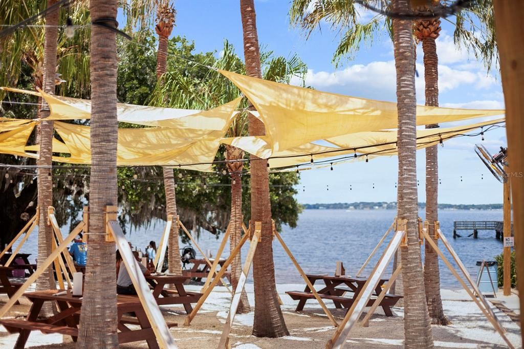 For Sale: $350,000 (4 beds, 2 baths, 1707 Square Feet)