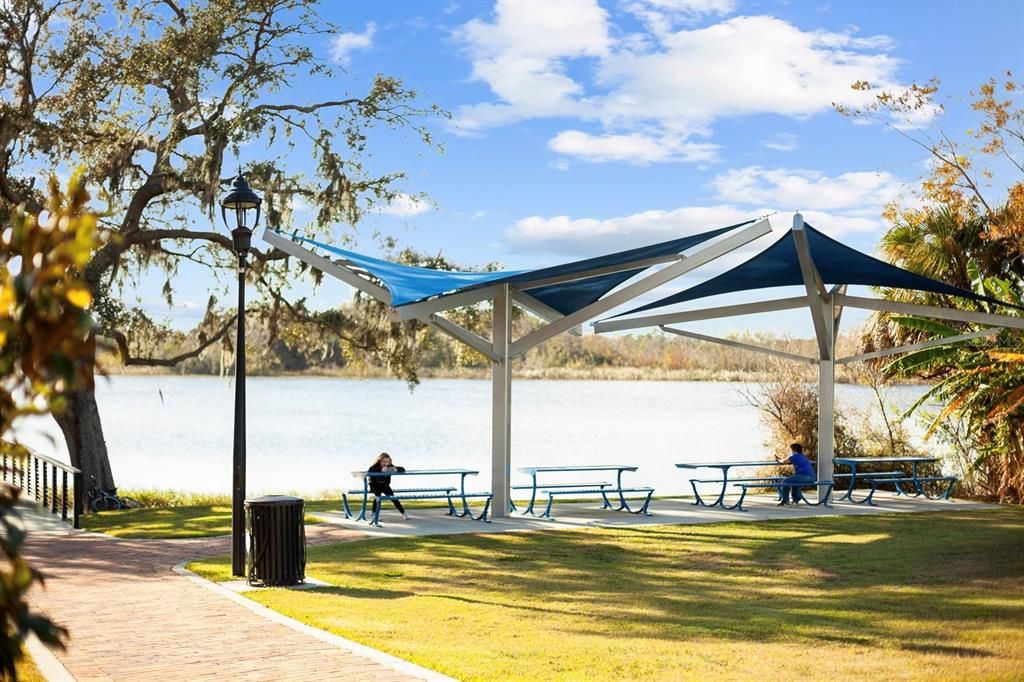 For Sale: $350,000 (4 beds, 2 baths, 1707 Square Feet)