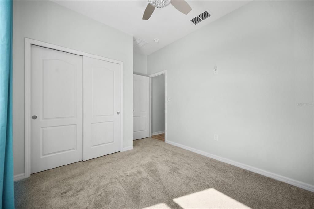 For Sale: $350,000 (4 beds, 2 baths, 1707 Square Feet)