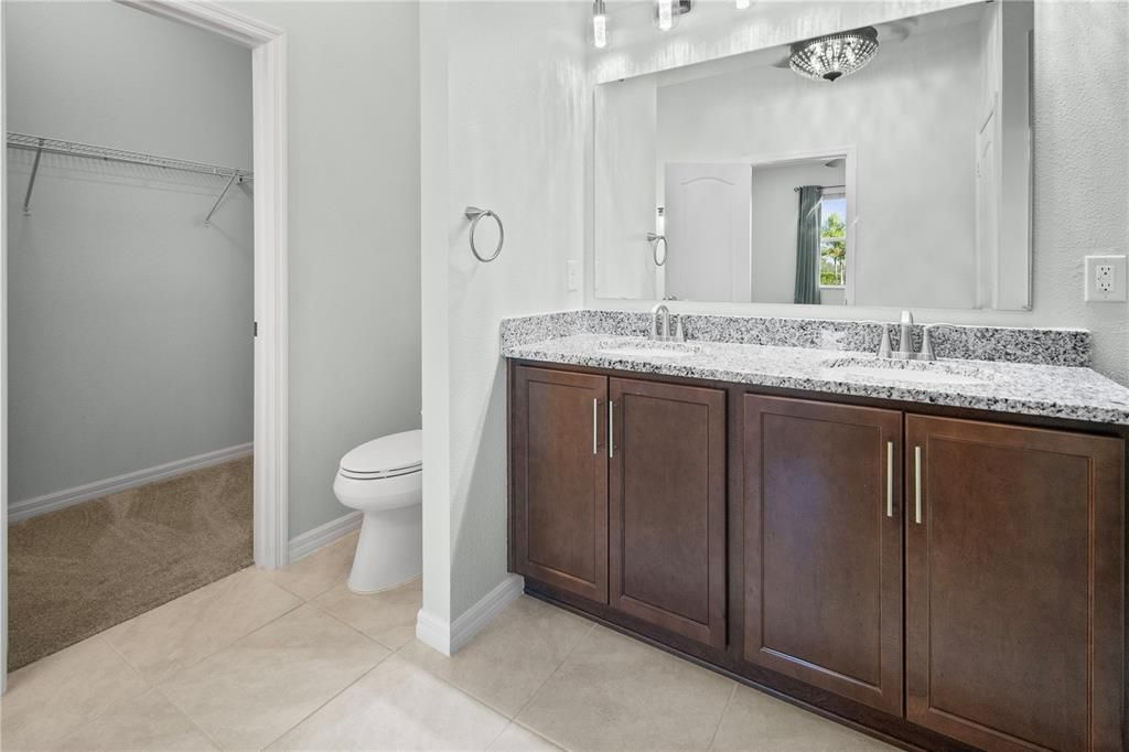 For Sale: $350,000 (4 beds, 2 baths, 1707 Square Feet)