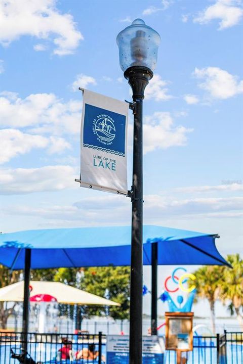 For Sale: $350,000 (4 beds, 2 baths, 1707 Square Feet)