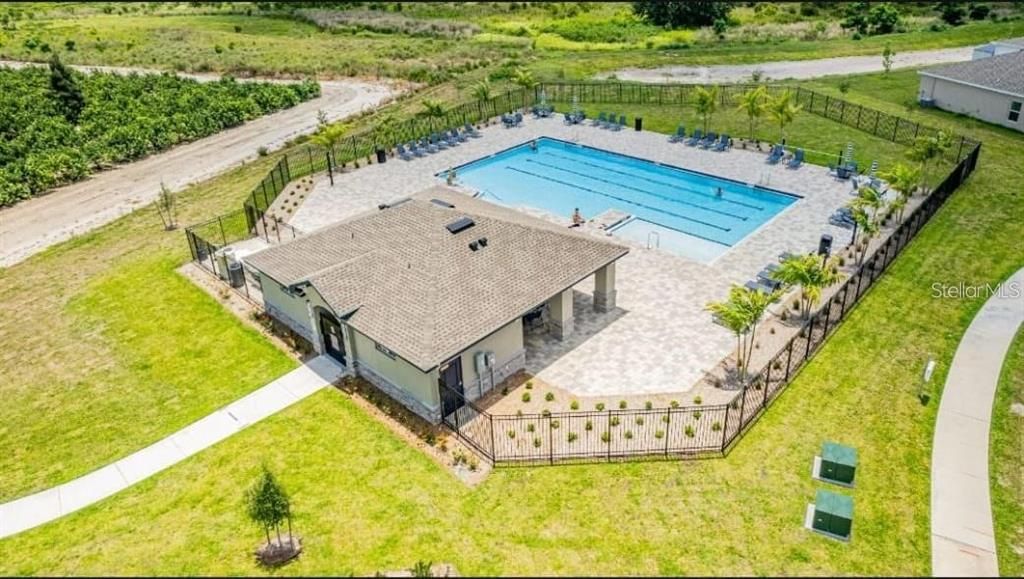 В аренду: $1,990 (4 спален, 2 ванн, 1933 Квадратных фут)