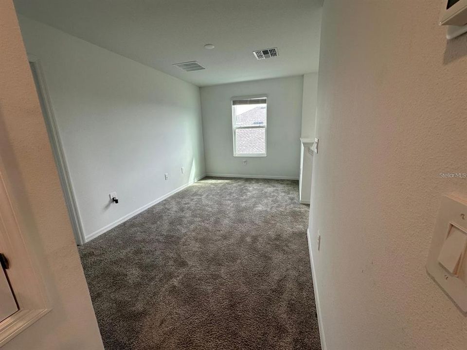 В аренду: $1,990 (4 спален, 2 ванн, 1933 Квадратных фут)