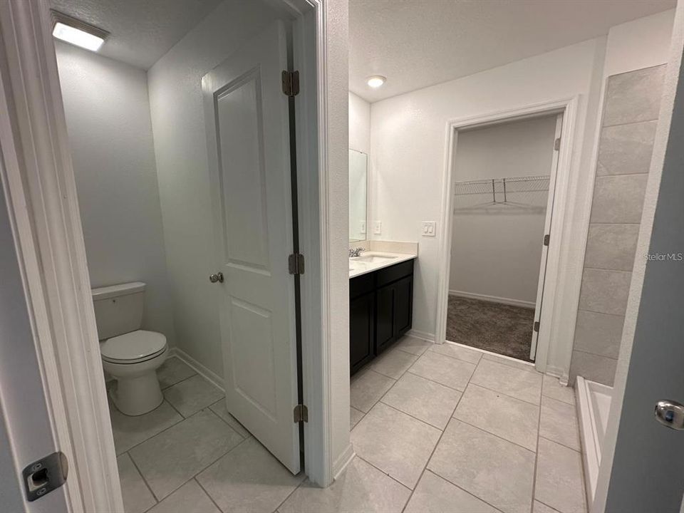 В аренду: $1,990 (4 спален, 2 ванн, 1933 Квадратных фут)