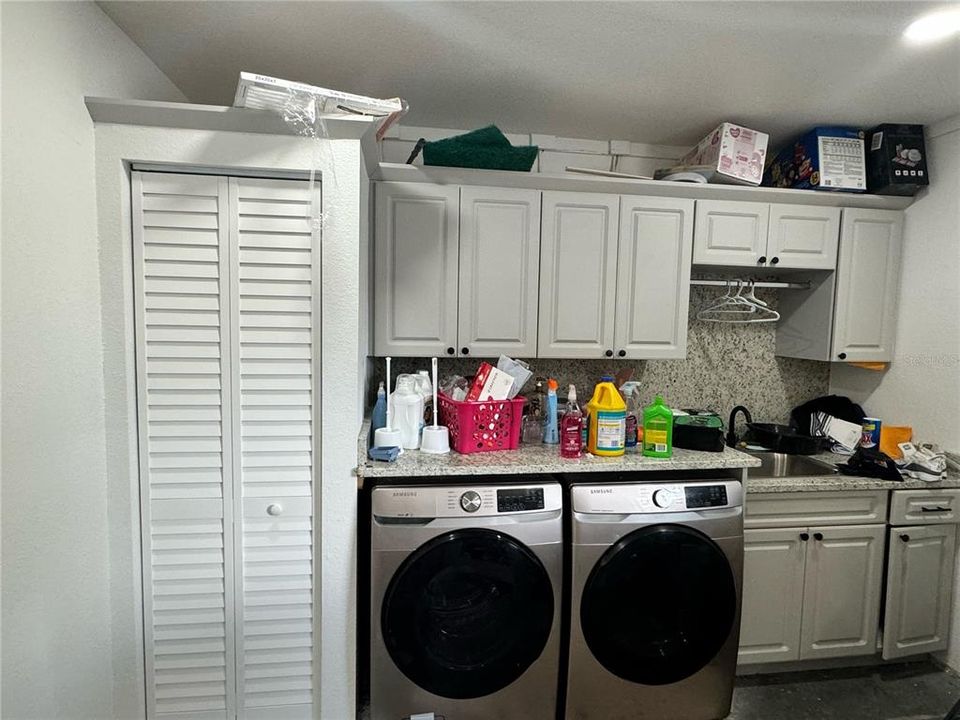 For Rent: $3,000 (3 beds, 2 baths, 1834 Square Feet)