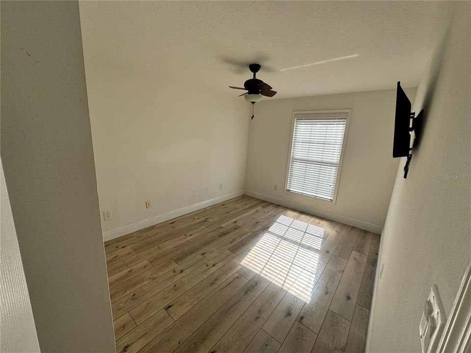 For Rent: $3,000 (3 beds, 2 baths, 1834 Square Feet)