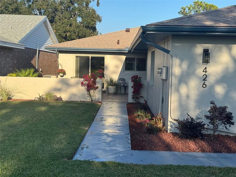 Active With Contract: $252,500 (2 beds, 2 baths, 1731 Square Feet)