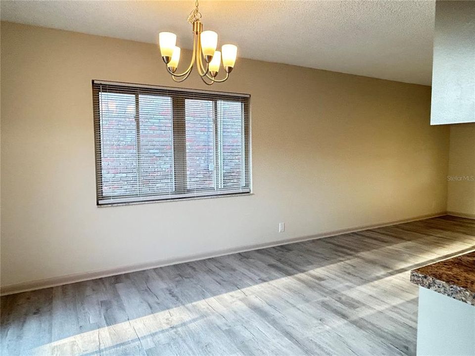 Active With Contract: $252,500 (2 beds, 2 baths, 1731 Square Feet)