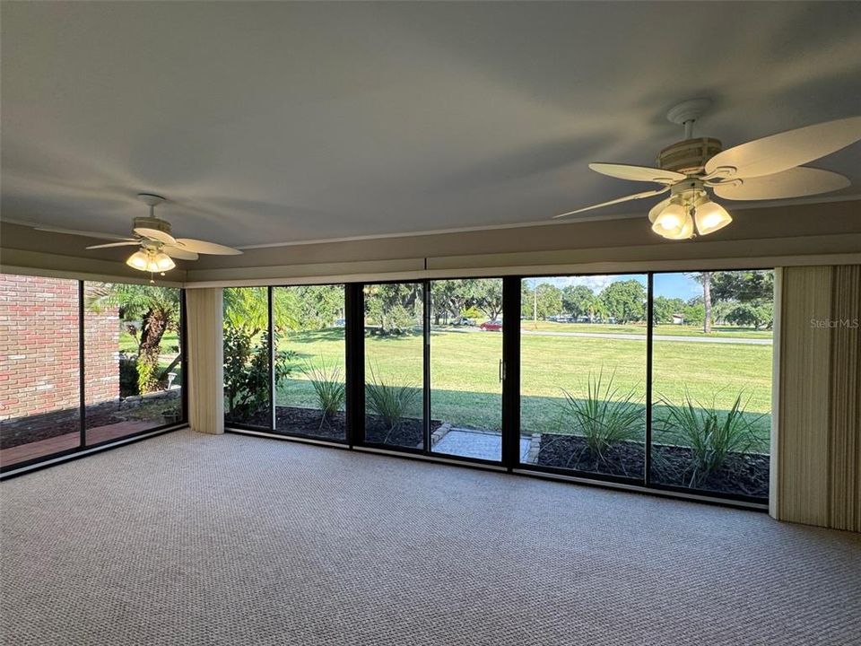 Active With Contract: $252,500 (2 beds, 2 baths, 1731 Square Feet)