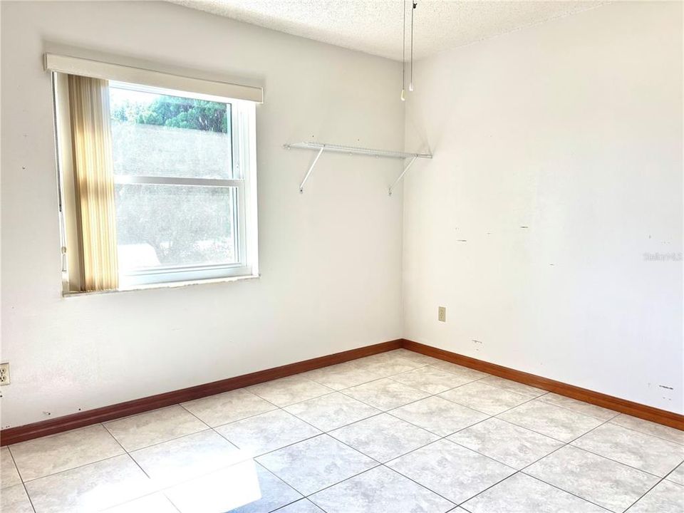 For Sale: $330,000 (3 beds, 3 baths, 1508 Square Feet)