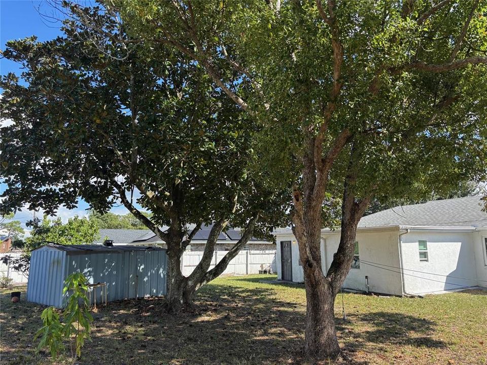 For Sale: $330,000 (3 beds, 3 baths, 1508 Square Feet)