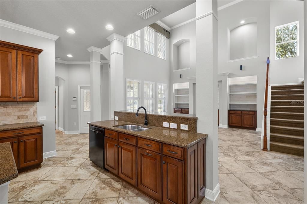 For Sale: $600,000 (4 beds, 3 baths, 2952 Square Feet)