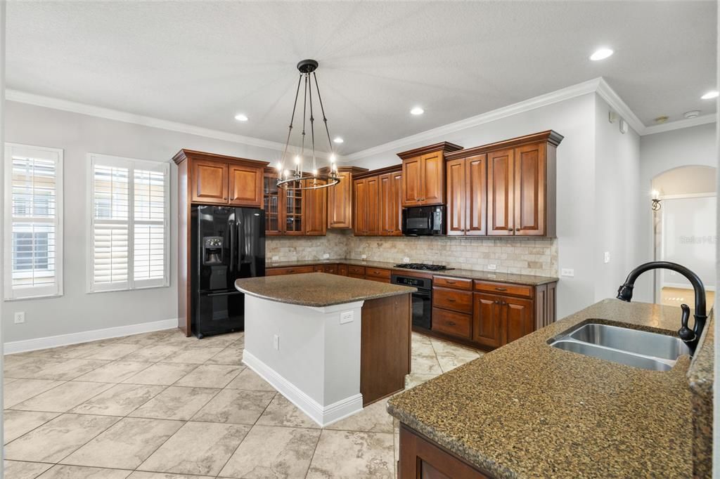 For Sale: $600,000 (4 beds, 3 baths, 2952 Square Feet)