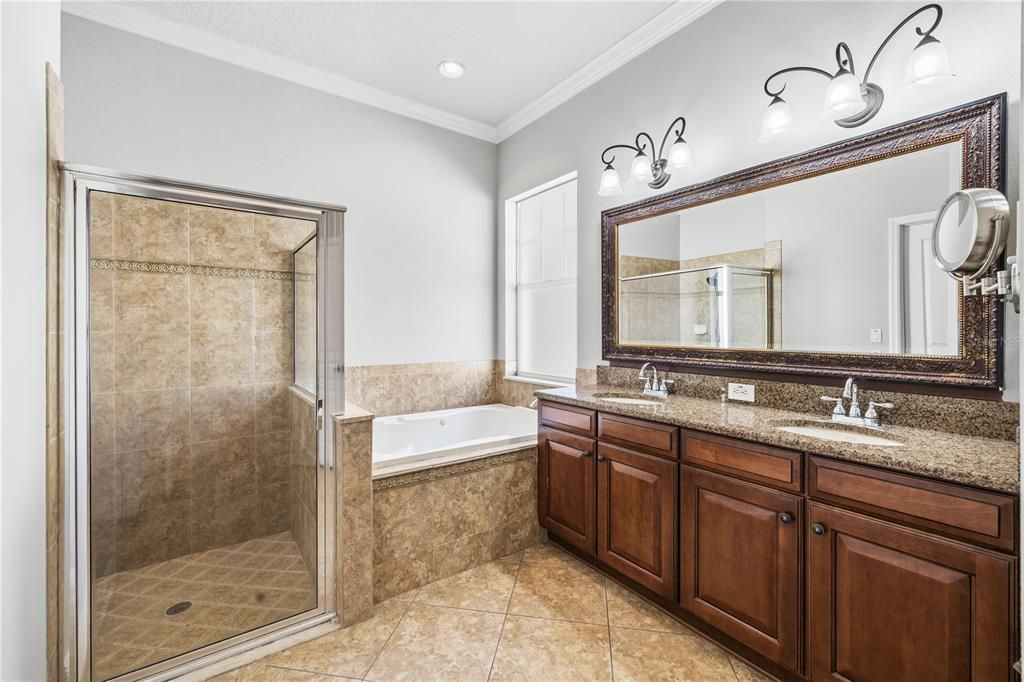 For Sale: $600,000 (4 beds, 3 baths, 2952 Square Feet)