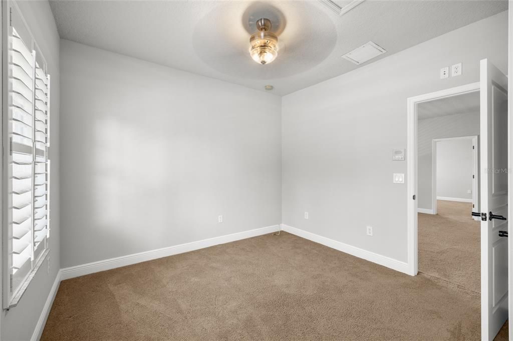 For Sale: $600,000 (4 beds, 3 baths, 2952 Square Feet)