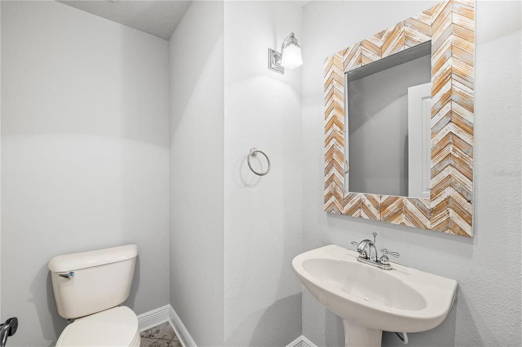 For Sale: $600,000 (4 beds, 3 baths, 2952 Square Feet)