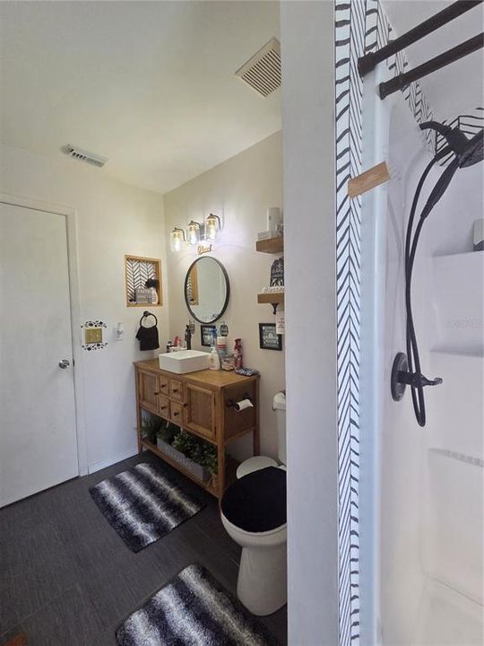 For Sale: $350,000 (4 beds, 2 baths, 1390 Square Feet)