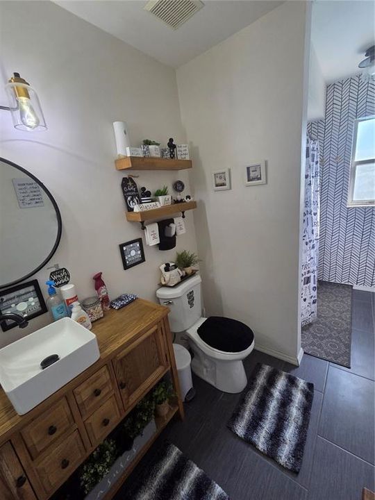 For Sale: $350,000 (4 beds, 2 baths, 1390 Square Feet)