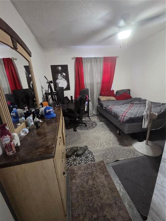 For Sale: $350,000 (4 beds, 2 baths, 1390 Square Feet)