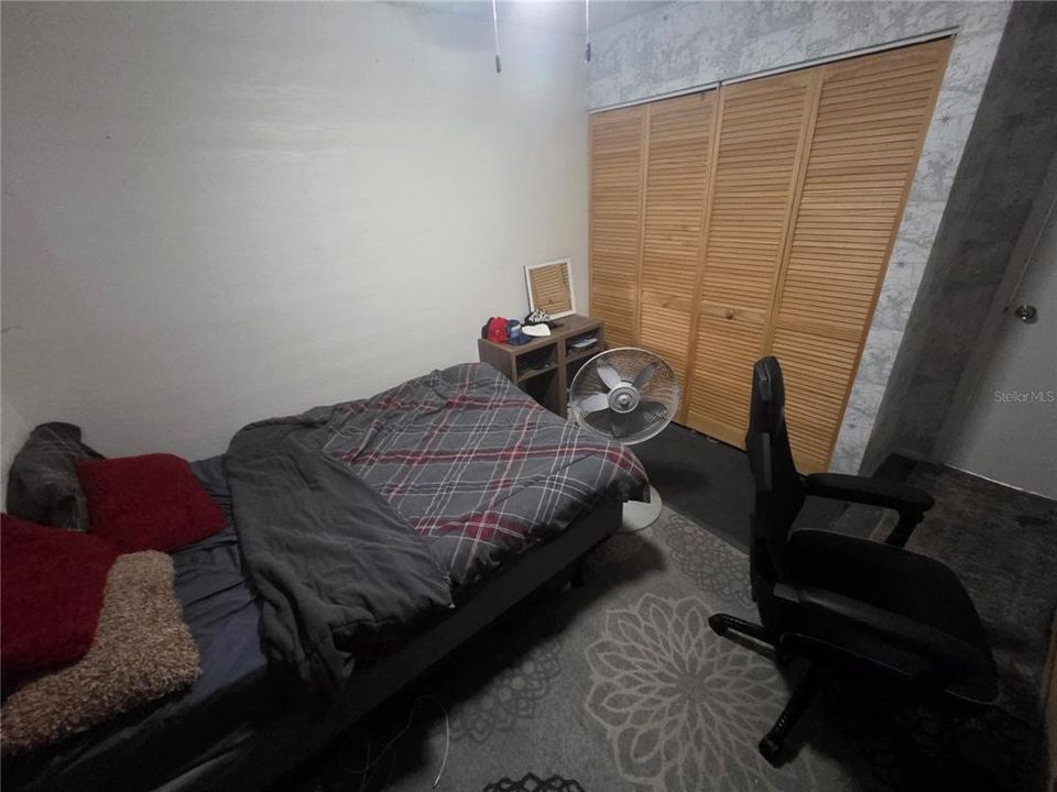 For Sale: $350,000 (4 beds, 2 baths, 1390 Square Feet)