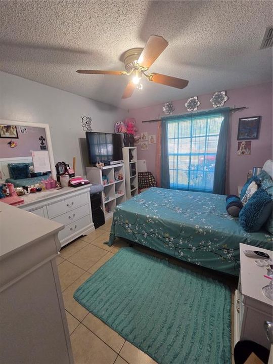 For Sale: $350,000 (4 beds, 2 baths, 1390 Square Feet)