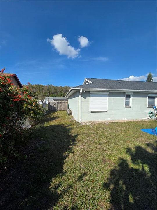 For Sale: $350,000 (4 beds, 2 baths, 1390 Square Feet)