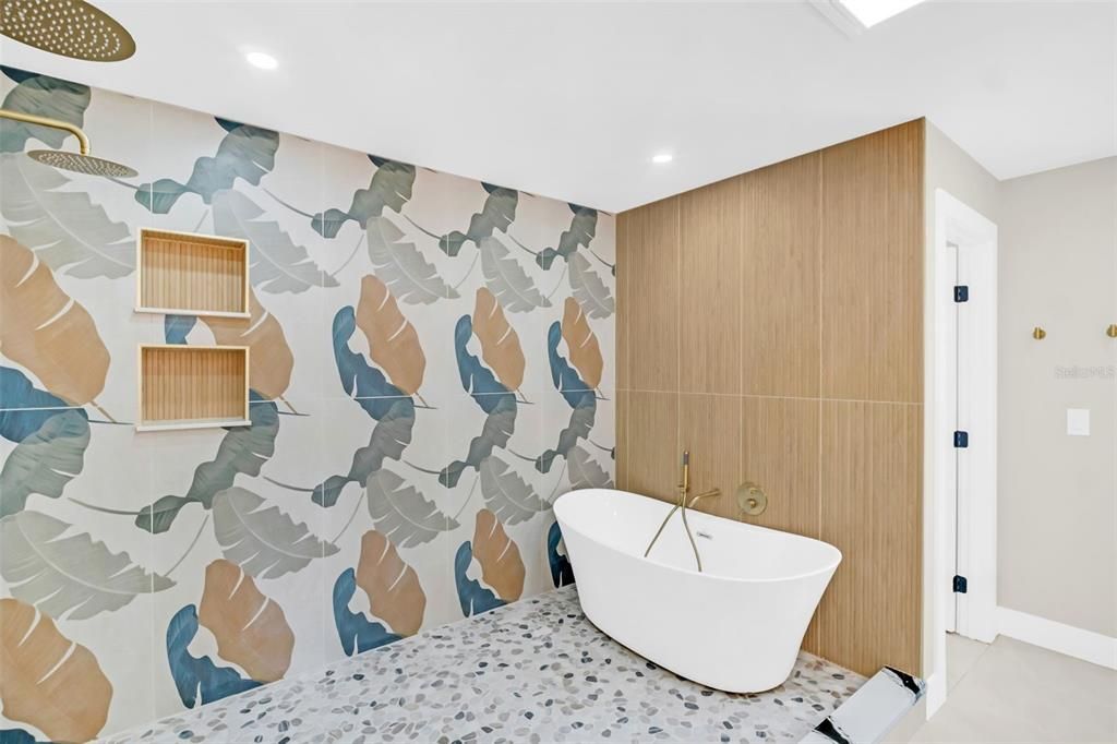 For Sale: $675,000 (4 beds, 2 baths, 1949 Square Feet)